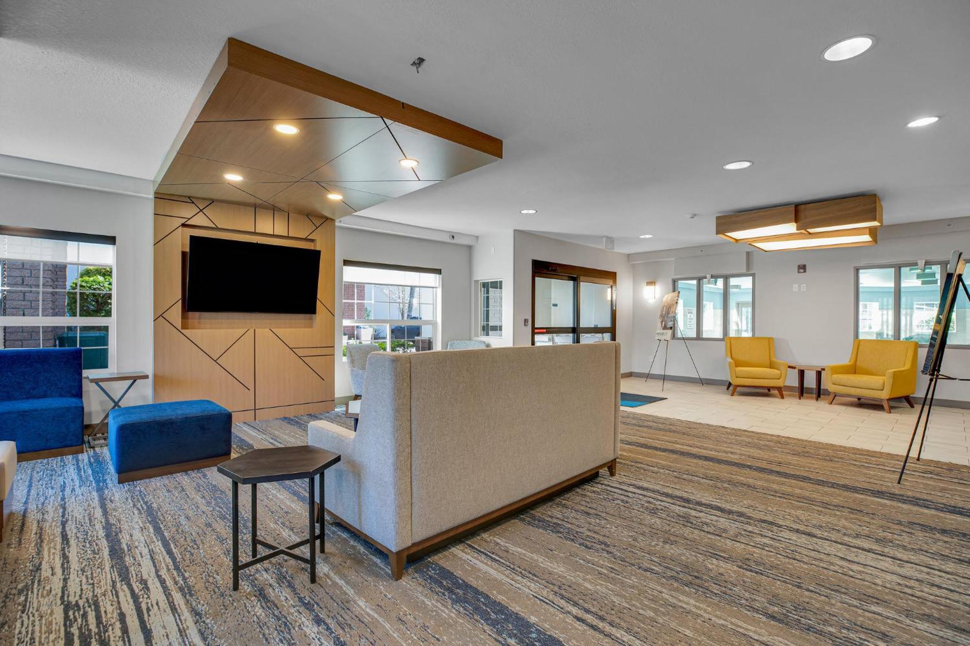Holiday Inn Express Hotel & Suites Portland - Jantzen Beach By Ihg Екстер'єр фото