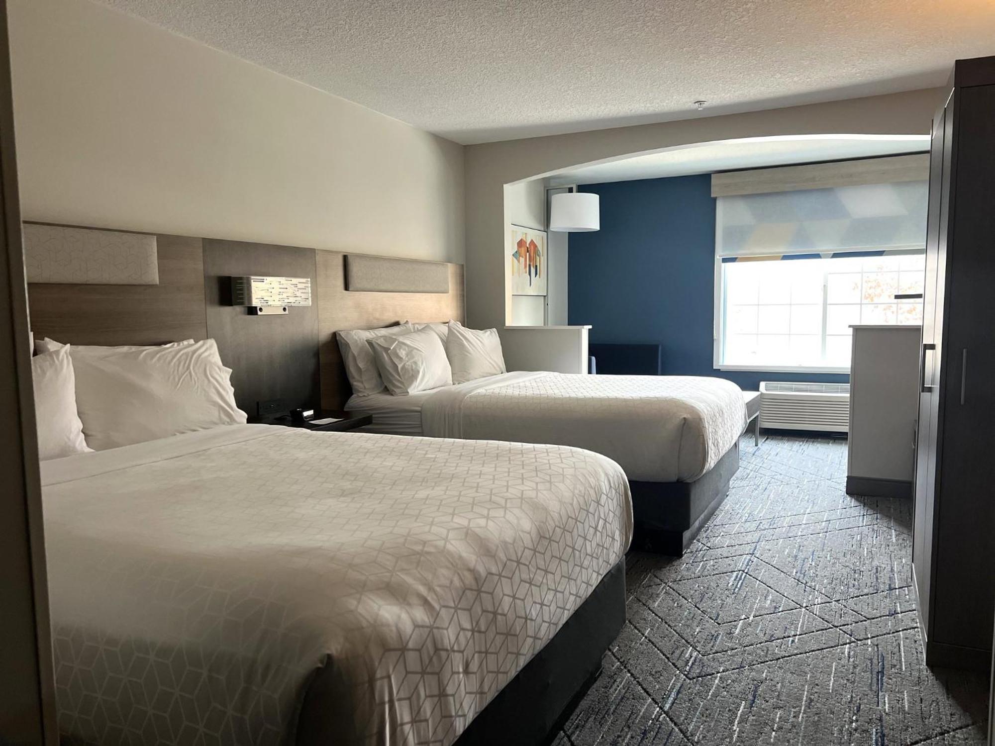 Holiday Inn Express Hotel & Suites Portland - Jantzen Beach By Ihg Екстер'єр фото