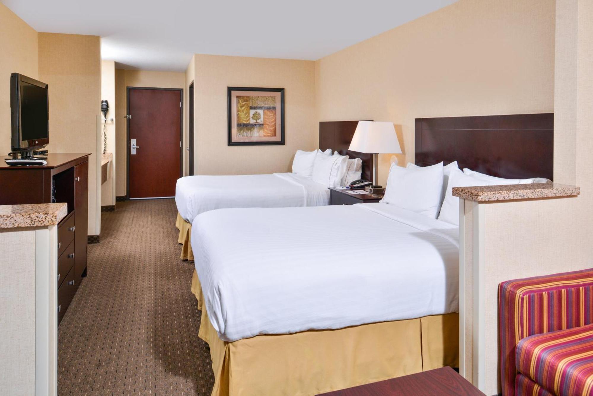Holiday Inn Express Hotel & Suites Portland - Jantzen Beach By Ihg Екстер'єр фото