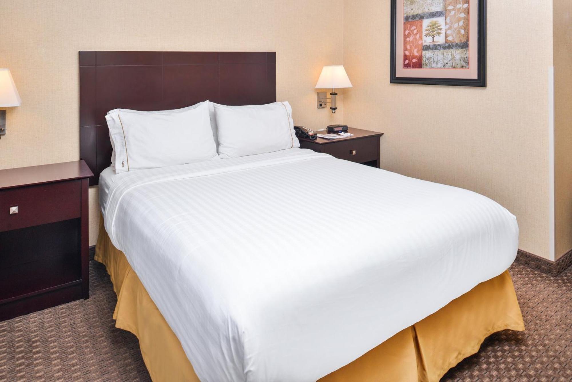 Holiday Inn Express Hotel & Suites Portland - Jantzen Beach By Ihg Екстер'єр фото